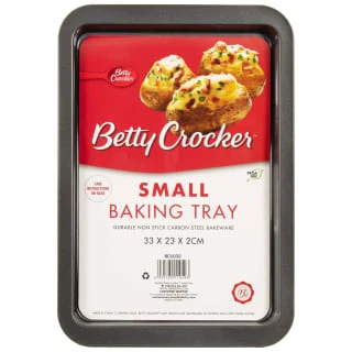 Betty Crocker Non-Stick Rectangular Pan - Small 3 Betty Crocker Non-Stick Rectangular Pan - Small