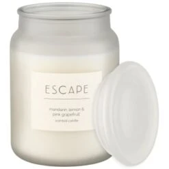 B&M Large Spa Scented Candle - White - Escape -Home Accessories Store 368691 large spa candle escape 3