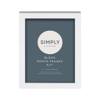 Simply Everyday 5 X 7" Block Frames 3pk - White 5 Simply Everyday 5 X 7" Block Frames 3pk - White - Image 3