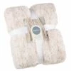B&M Simply Two Tone Teddy Throw - Natural